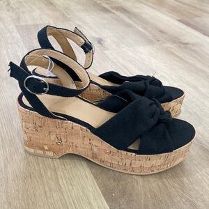 NEW Women’s Universal Thread Mellie Wedge Heels